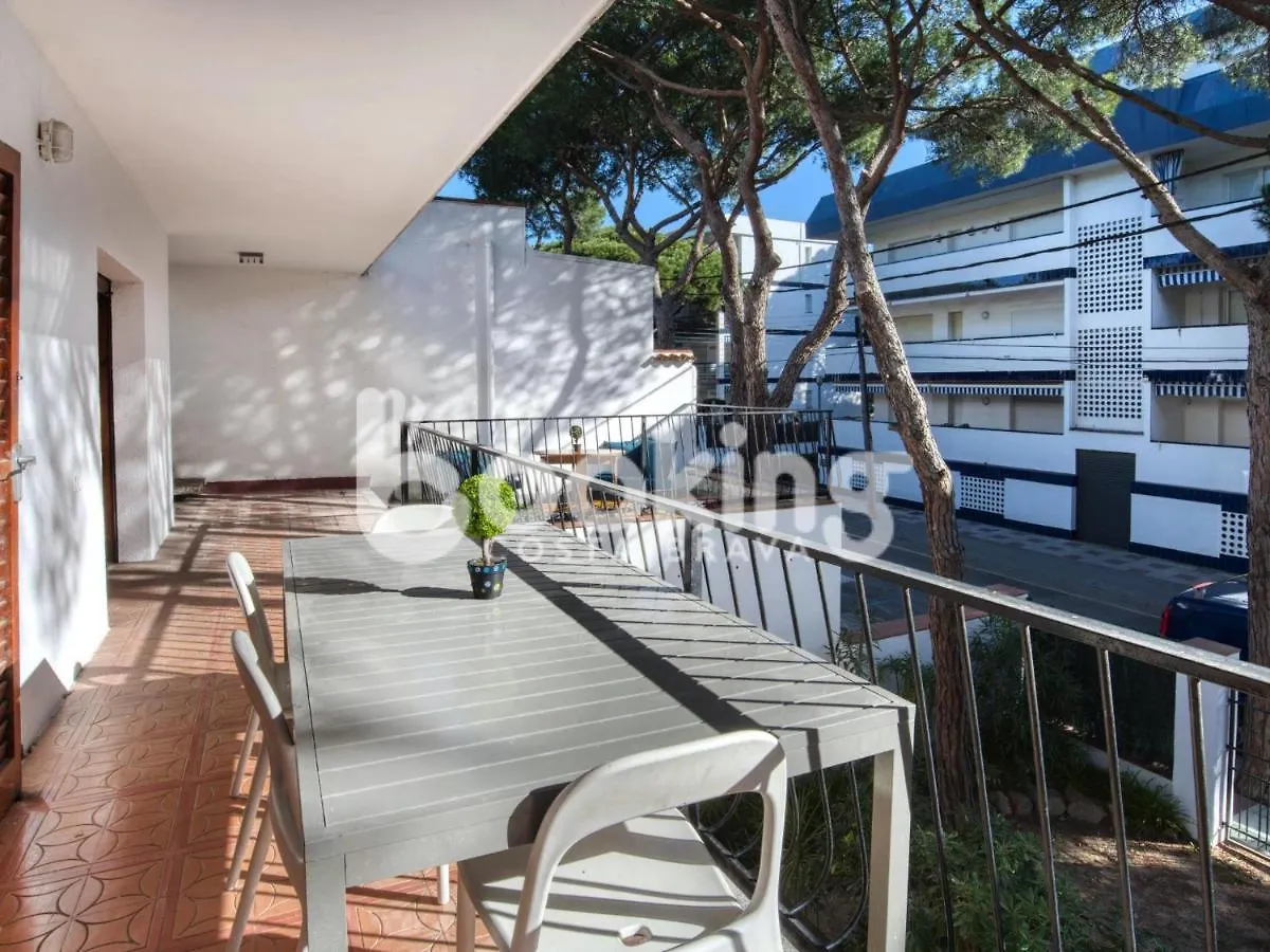Mar Bella Apartament A Dos Minuts De La Platja Amb Wifi I Parking Per 6 Persones プラヤ・デアロ 0*,  スペイン